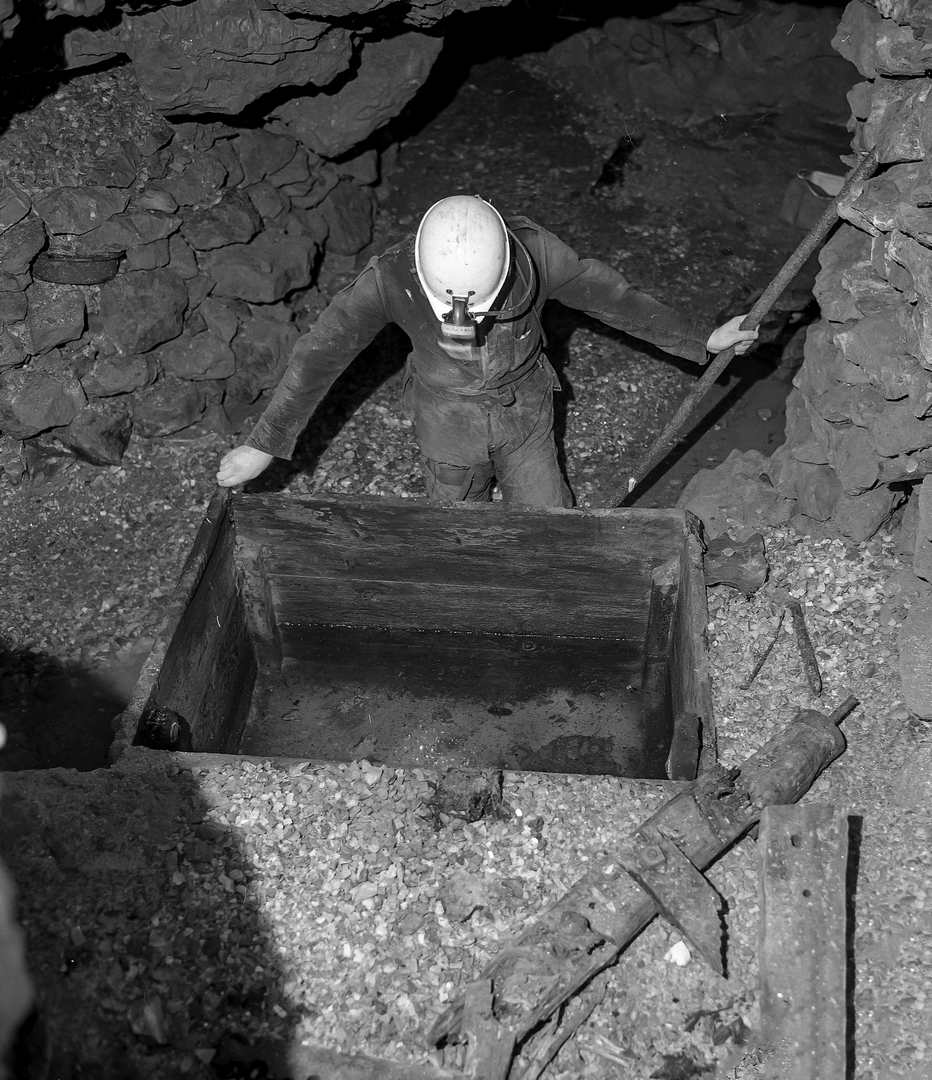 Old mens washing vat in Youds Level 1977 (4)